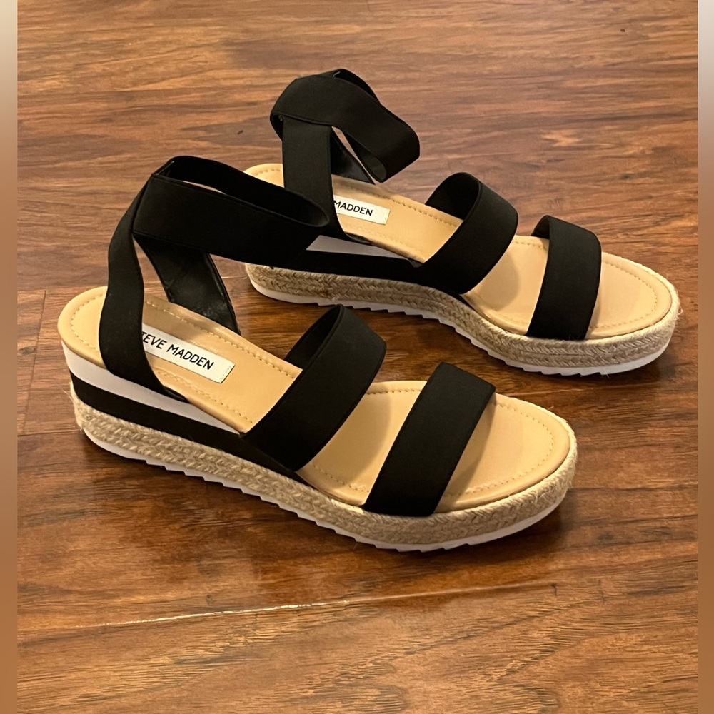 EUC Steve Madden “Jumper” Sandals - Sz 10